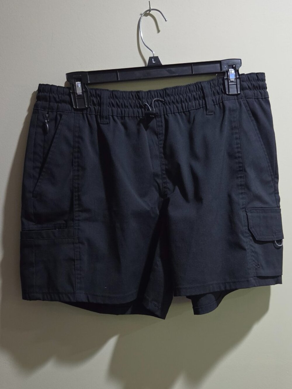 Columbia cargo shorts women's black size M